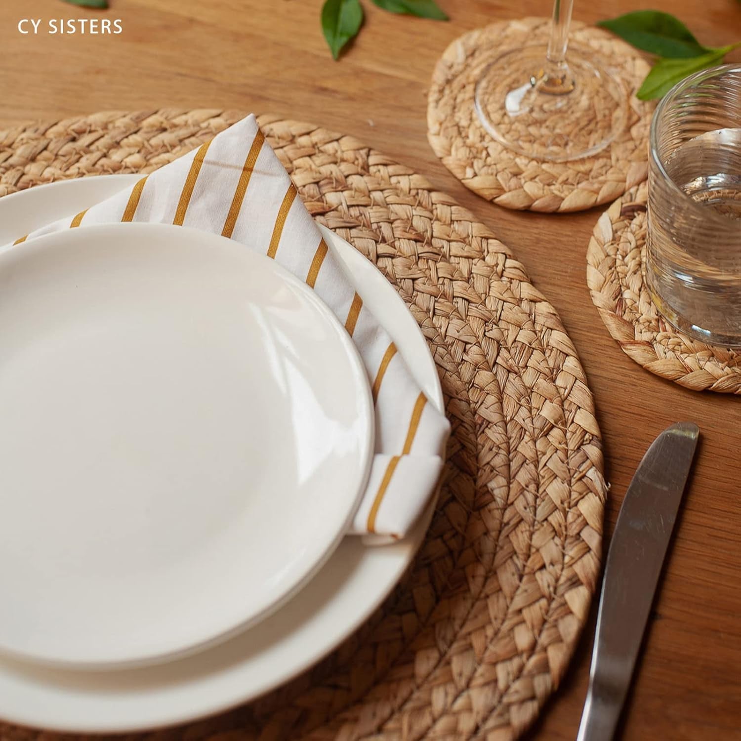 Set of 4 Round Woven Placemats from Natural Water Hyacinth, 13.5 Inch Rattan Heat-Resistant Outdoor Table Mats for Farmhouse and Boho Decor