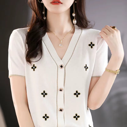 2023 New Fashion Women'S V-Neck Cashmere Sweater Cardigan Fashion Four Leaf Grass Short Sleeve Spring and Autumn Fashion Soft Ca
